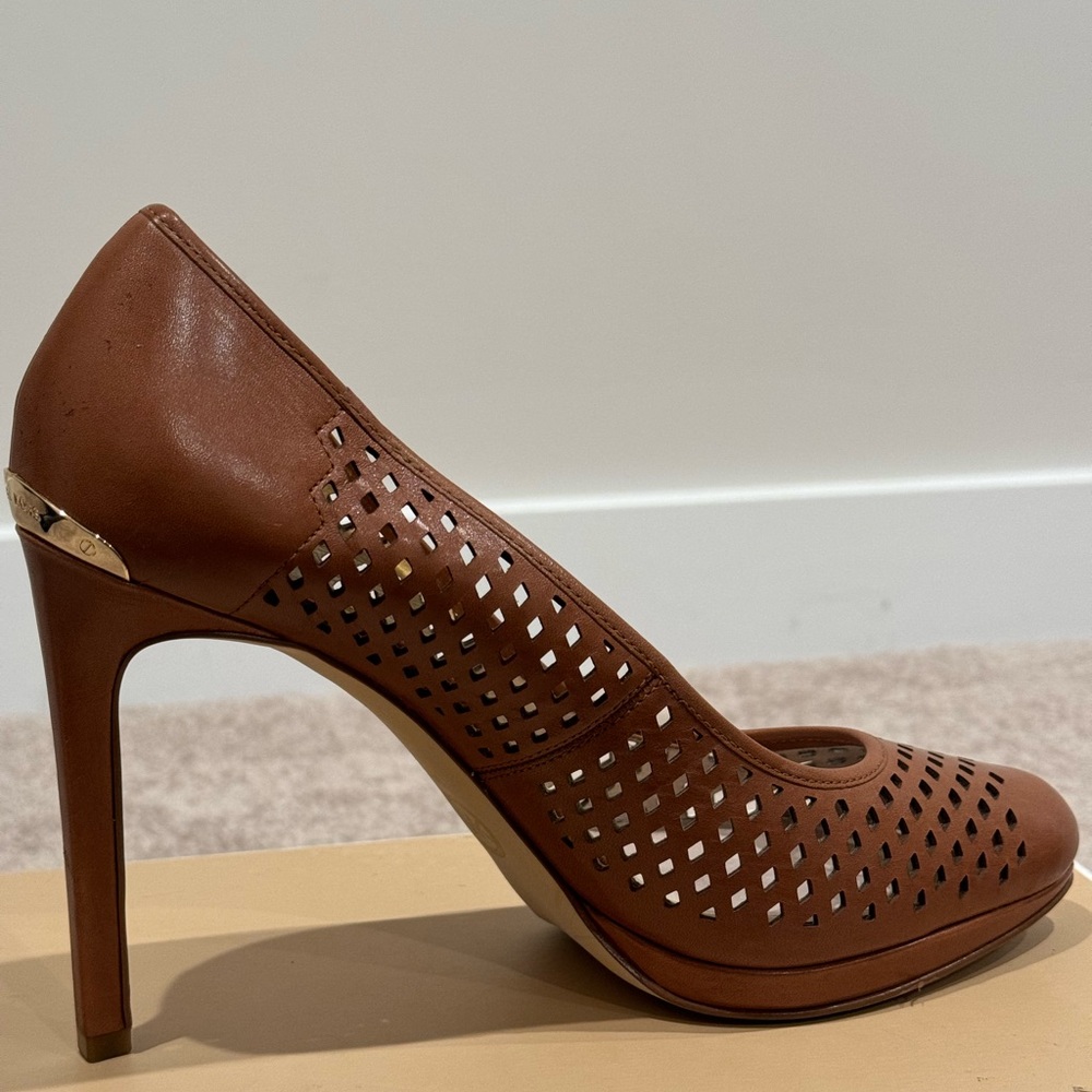 Michael Kors Luggage Size 9.5 Stiletto Florentine Heel